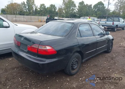 1998 Honda Accord Lx V6 из США, поврежденный, VIN 1HGCG1648WA062601